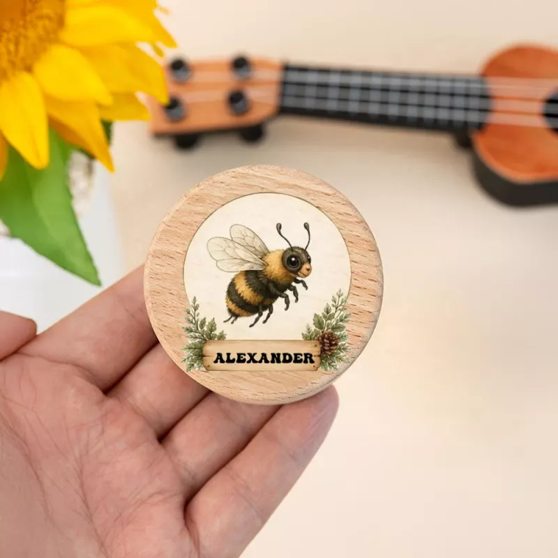 Personalized Bumblebee Name Ornament for Nature Lovers